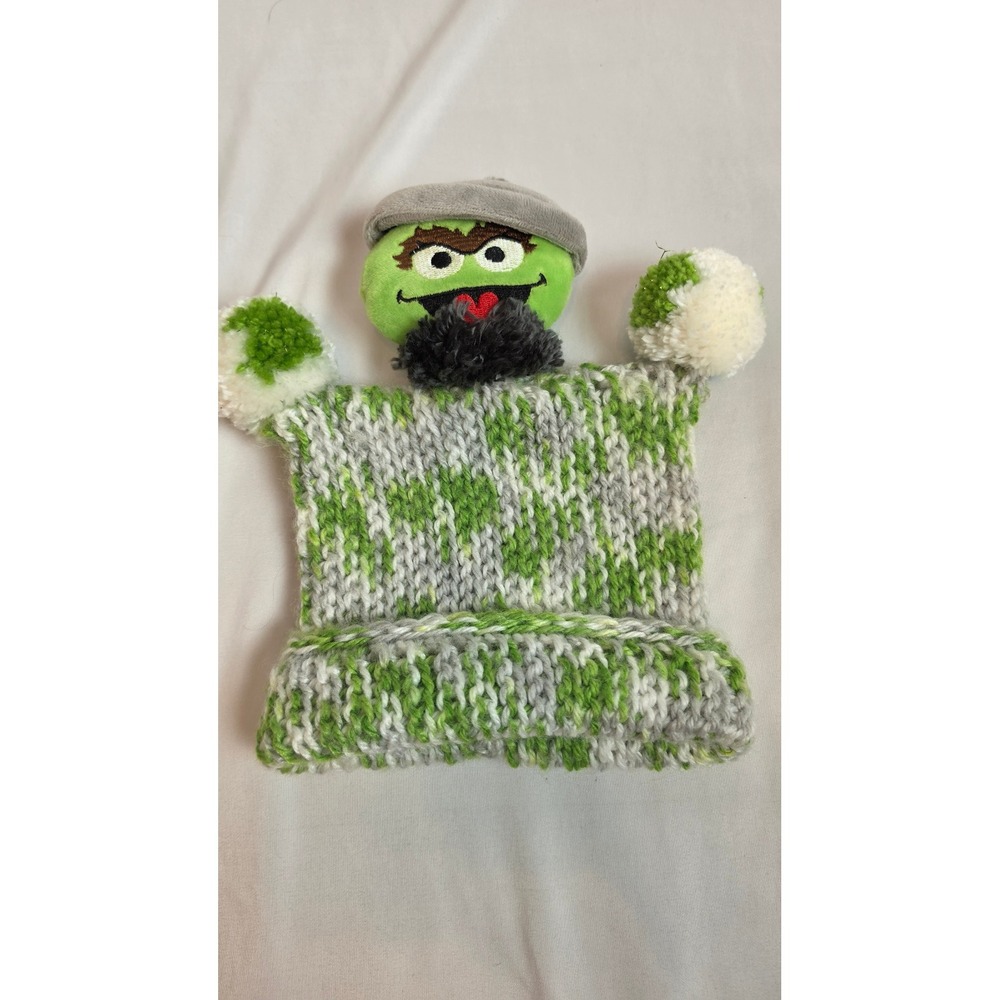 Handmade Sesame Street Oscar the Grouch Knit Infant Beanie Hat Green White Pom